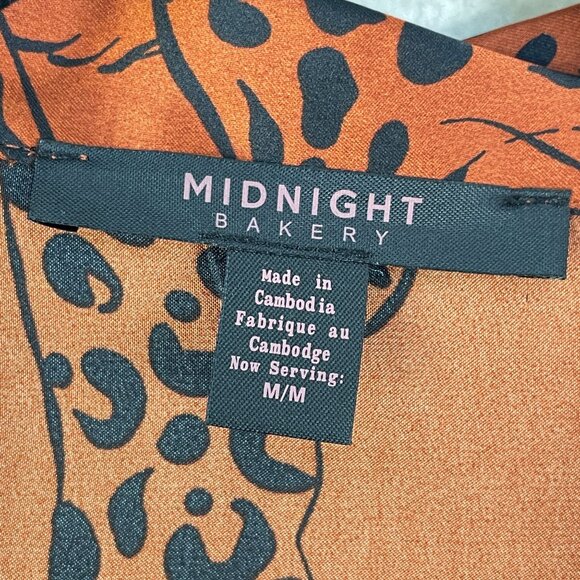 NEW Midnight Bakery Womens Medium Rust Leopard Animal Button Up Pajama Set - Picture 3 of 12